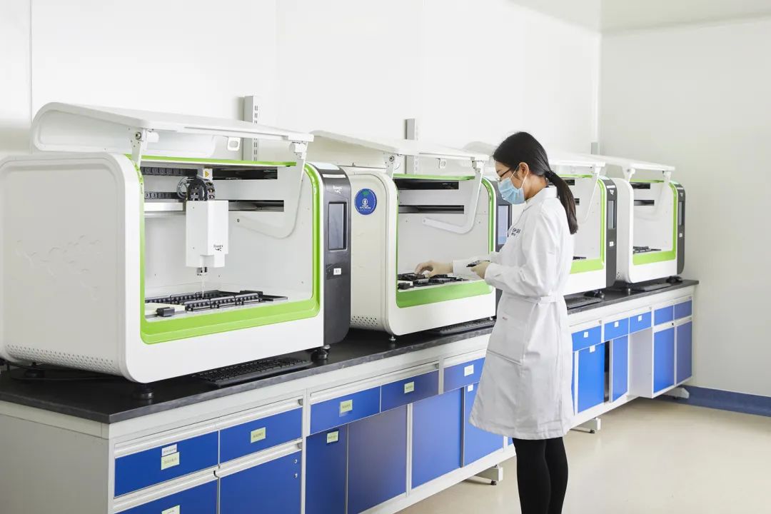 12058822b5be4d55ba68a322a4716ee1